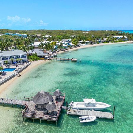 Отель Augusta Bay Джорджтаун Экстерьер фото